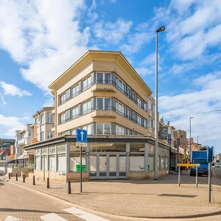 Prado 02 01 Apartment De Panne